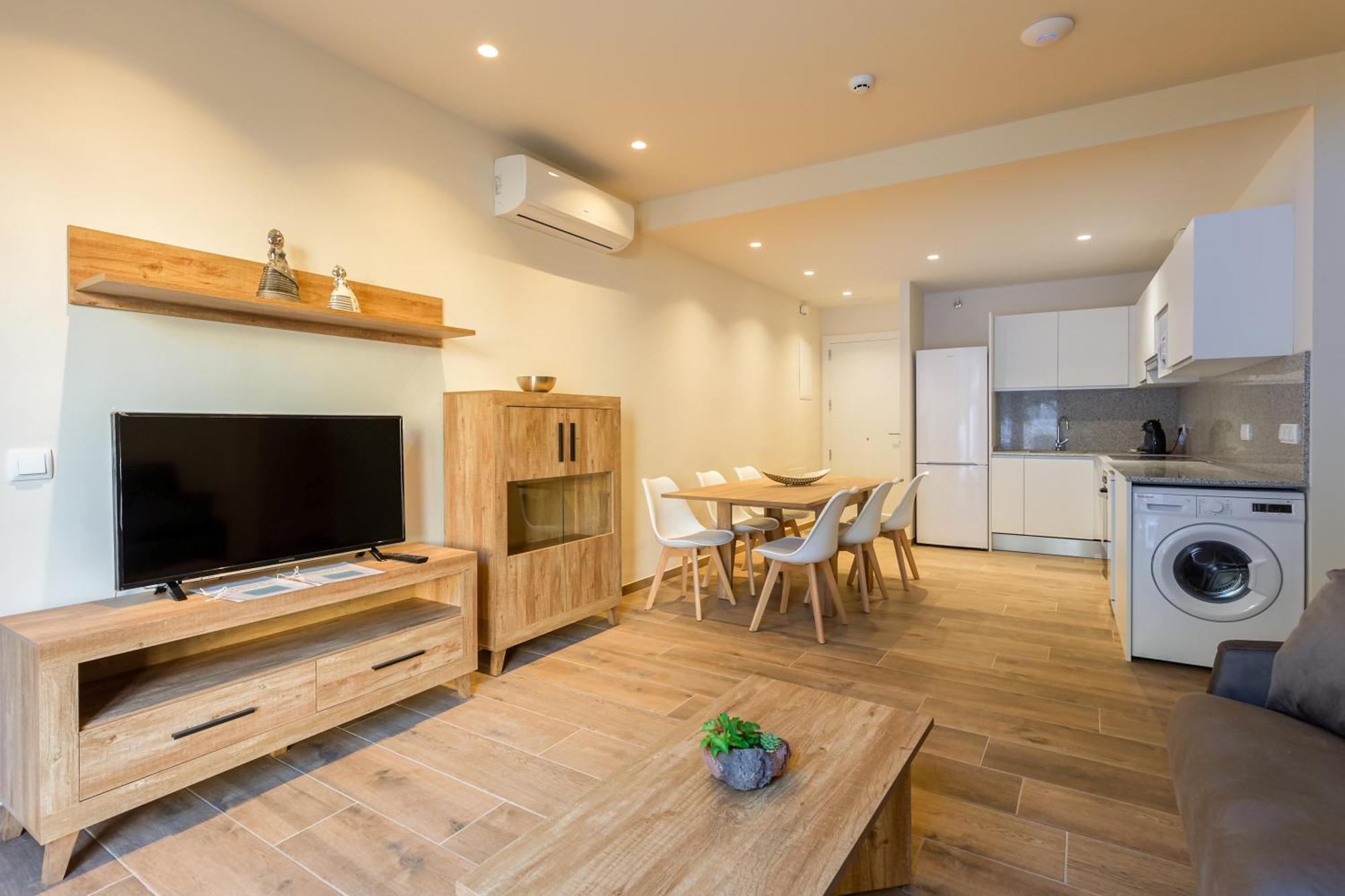 Besalú 11 Moderno apartamento con AC en la plaza Exterior foto