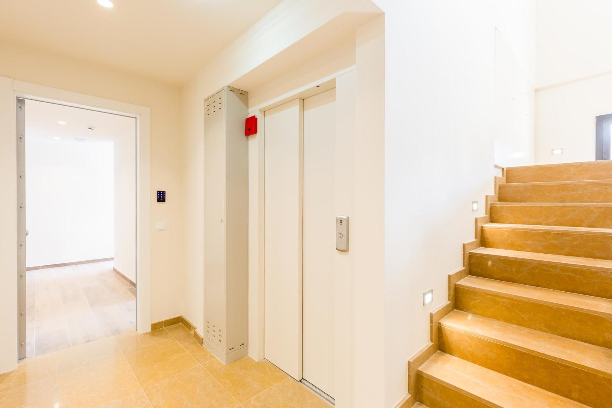 Besalú 11 Moderno apartamento con AC en la plaza Exterior foto