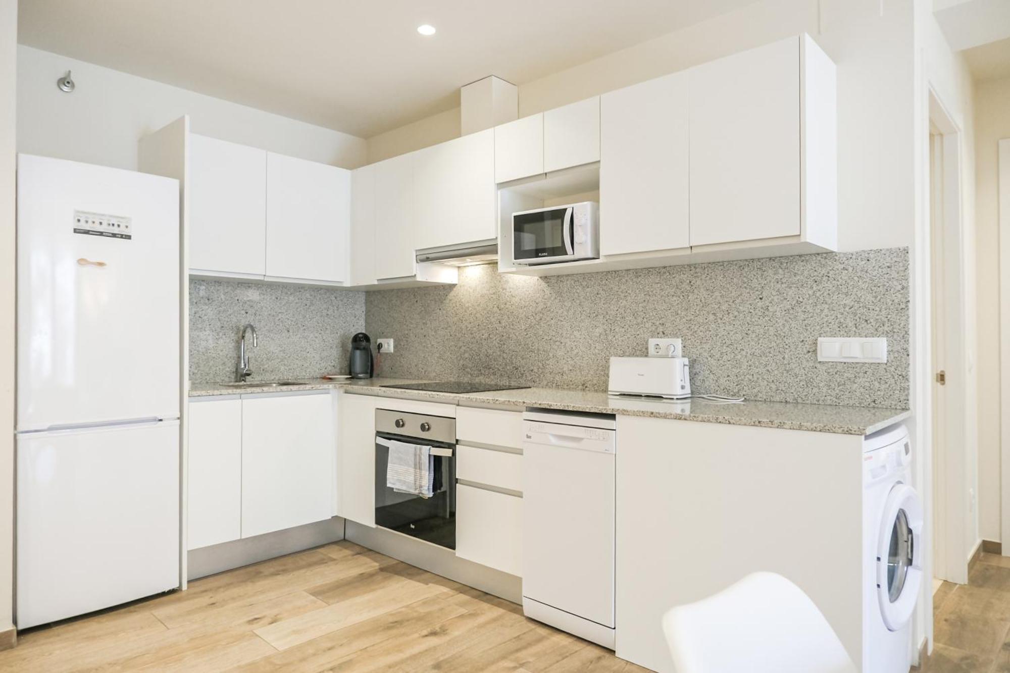 Besalú 11 Moderno apartamento con AC en la plaza Exterior foto
